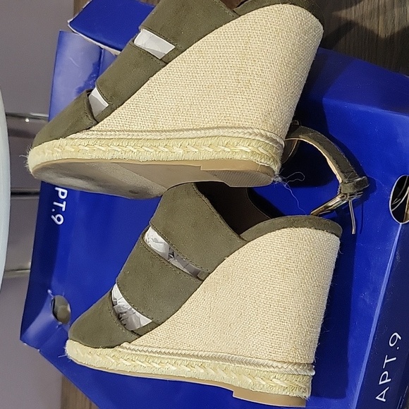 APT 9 WEDGES SIZE6 - Picture 4 of 5